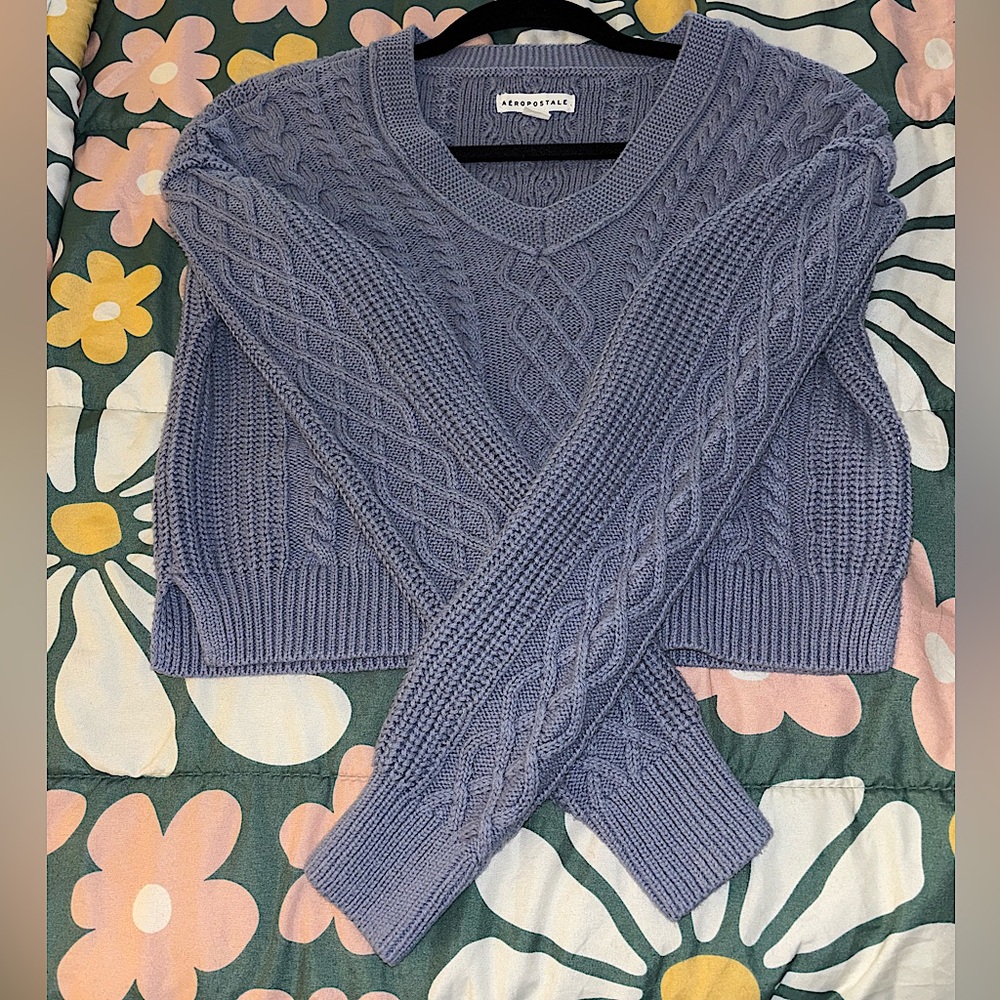 Aeropostale Slouchy Cable-knit Cropped V-neck Sweater in size XS